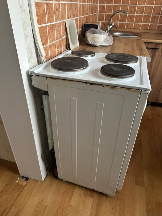 Газовая плита с духовкой