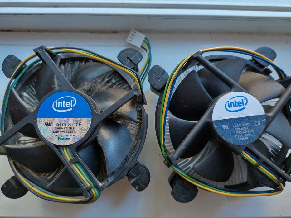 Componente pc vechi/ Sursa ATX conector pentru Pentium 4