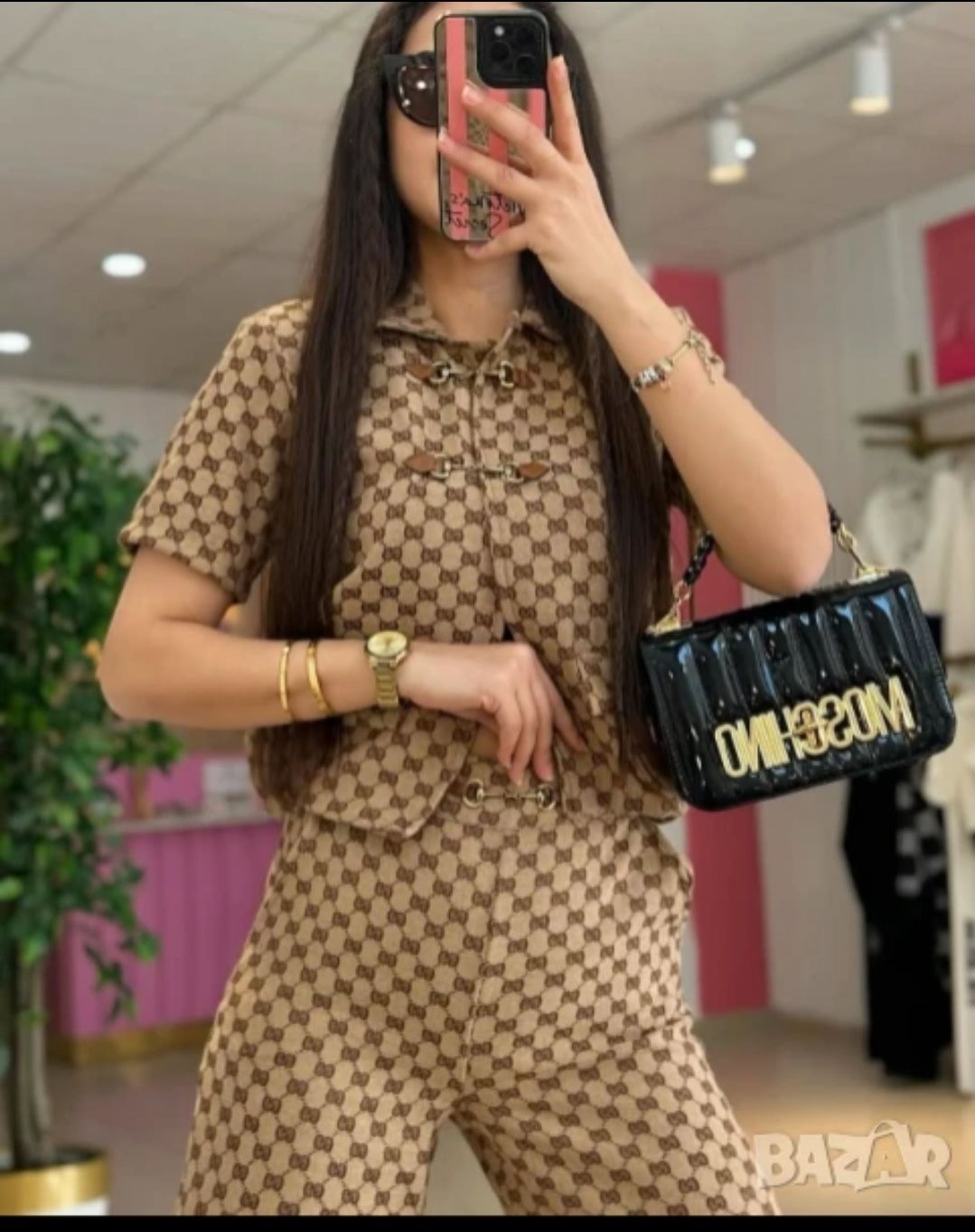 Само за фенове на Gucci.Дамски сет от две части.