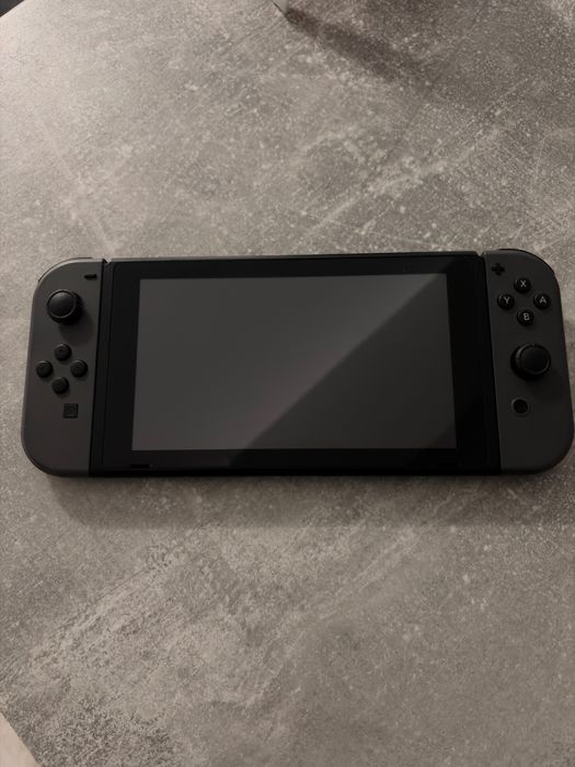 Nintendo Switch + Accesorii