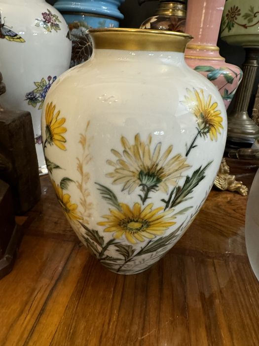 Vas portelan - pictura manuala