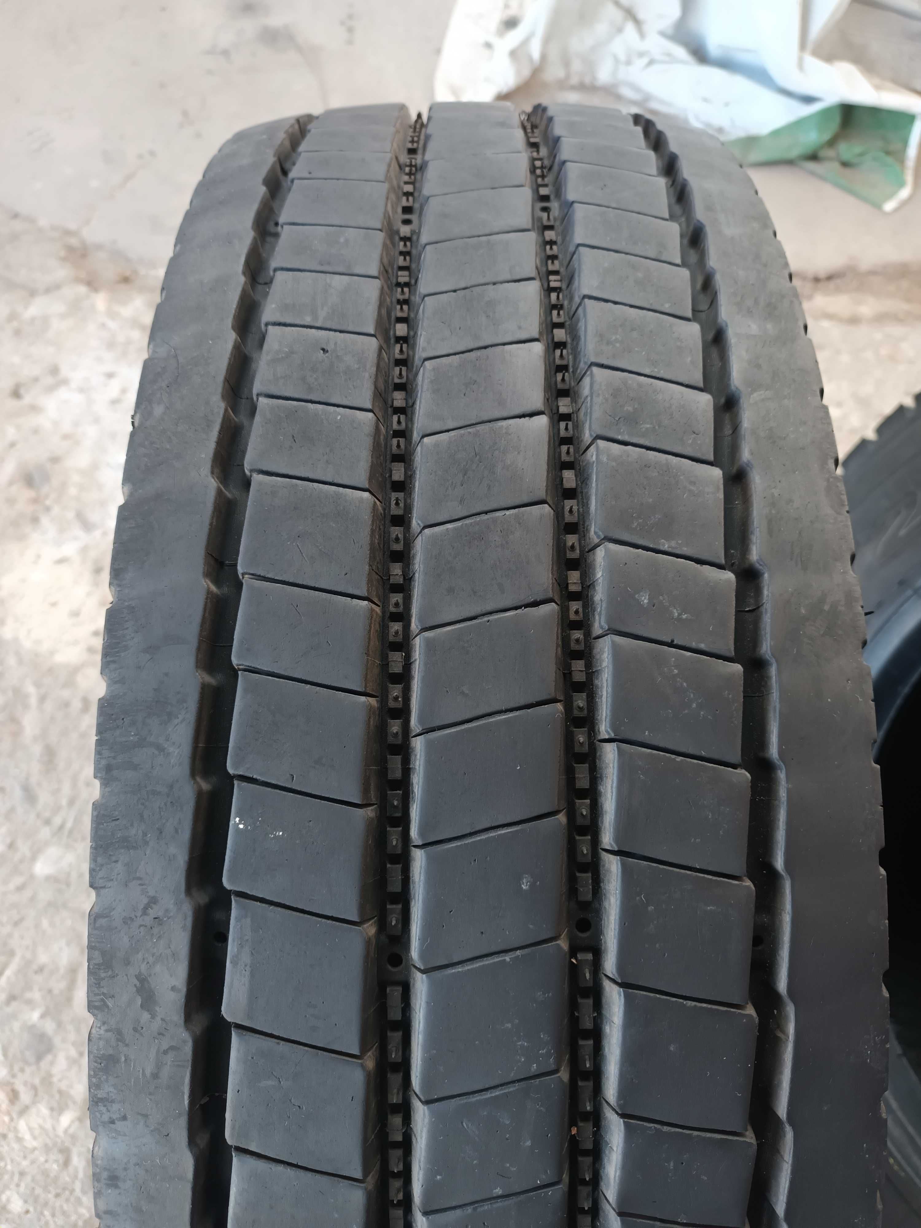 1 товарна гума 245/70 R17.5 Michelin XZE2 136/134M made in Germany