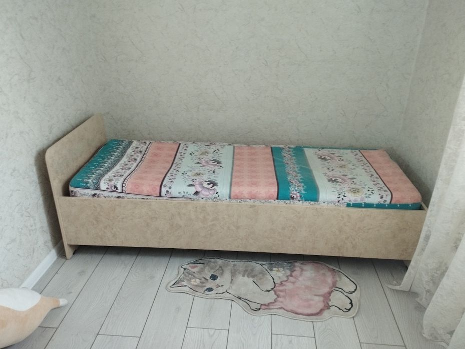 Продам кровать 1 спалка,в очень хорошем состоянии...