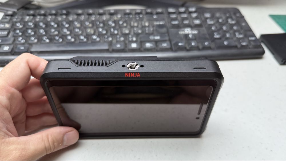 Atomos Ninja V с Atom X Cast