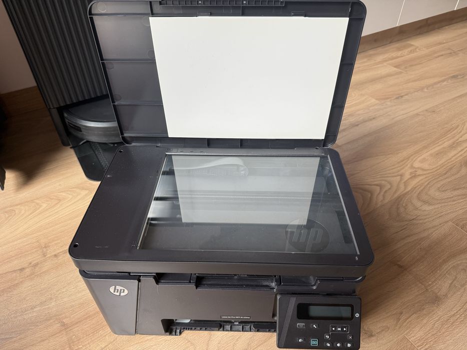 Лазерен принтер Laserjet pro / скенер HP MFP