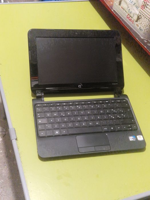 Laptop Compaq pentru piese.