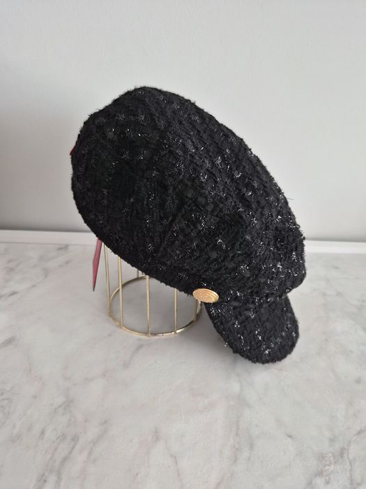 Каскет от букле "HUGO"