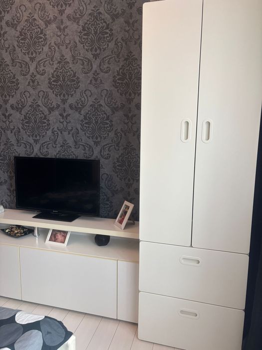 Dulap cu doua usi Ikea in stare foarte buna