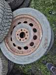 Vand 2 sau 4 roti R 16 bmw au și anvelope 205 55 16 dar slabe