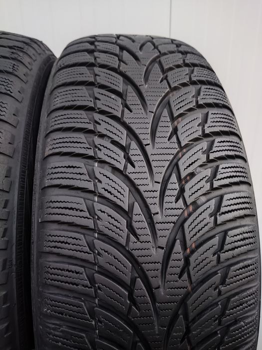 2бр зимни гуми 195/55/16 Nokian WR, Runflat
6.83mm
Добро състояние без