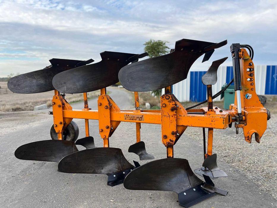 Plug reversibil  Huard cu 3 brazdare