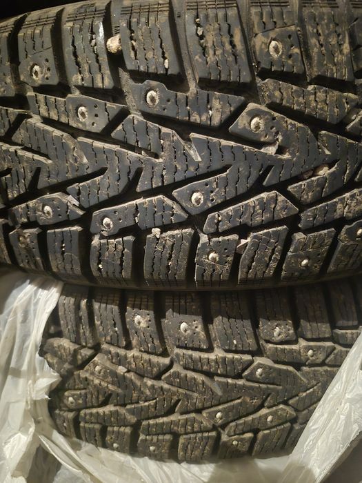 Продам зимние шины комплект 4шт за 90000т
Размер.  14/185/65 
Состояни