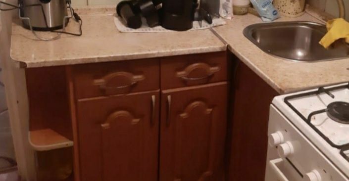 Продам кухонный гарнитур  только нижний часть.Состояния средняя