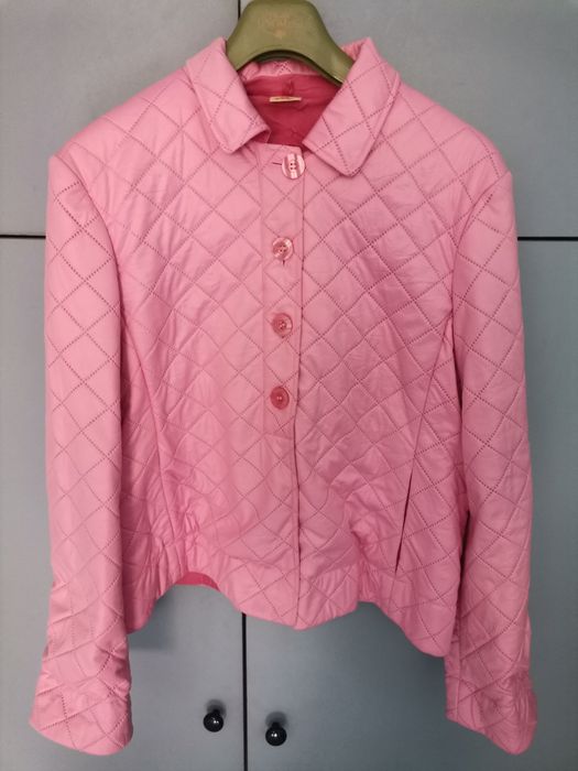 Розово и златно яке на Аристон