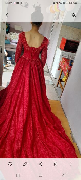 Rochie noua ,model deosebit ,facuta pe comanda inTurcia,lucrata manual