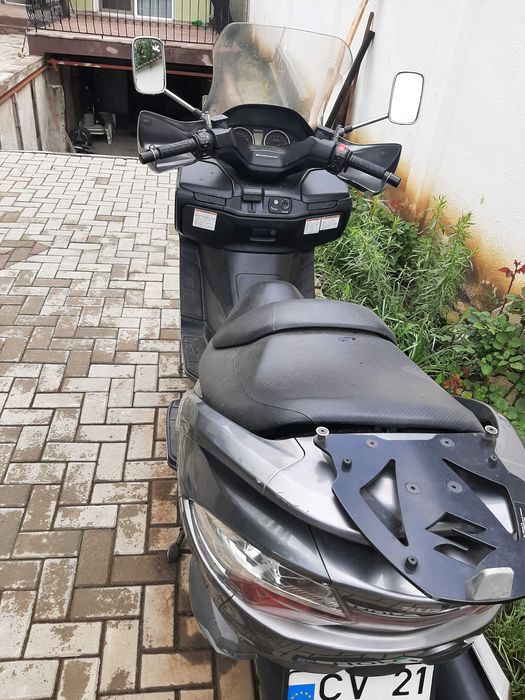 Scutere suzuki burgman