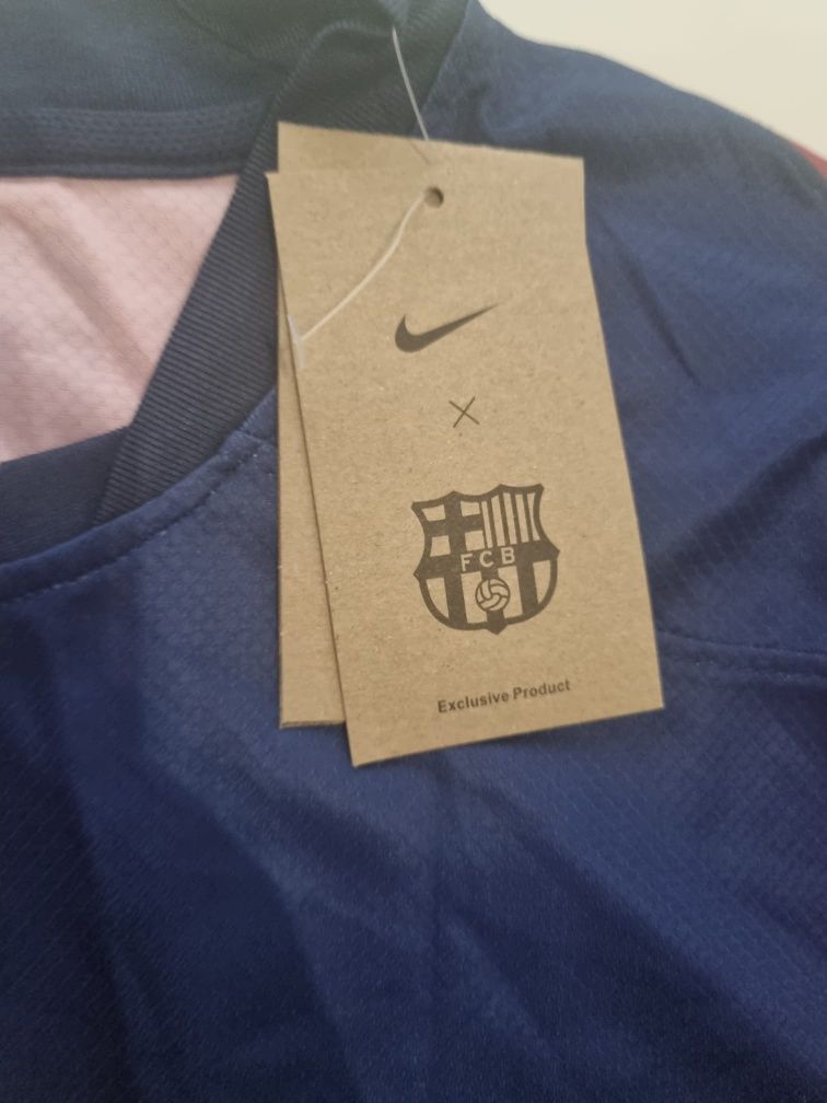 Tricou  Raphinia  sezon 24-25 Barcelona STOCK LIMITAT