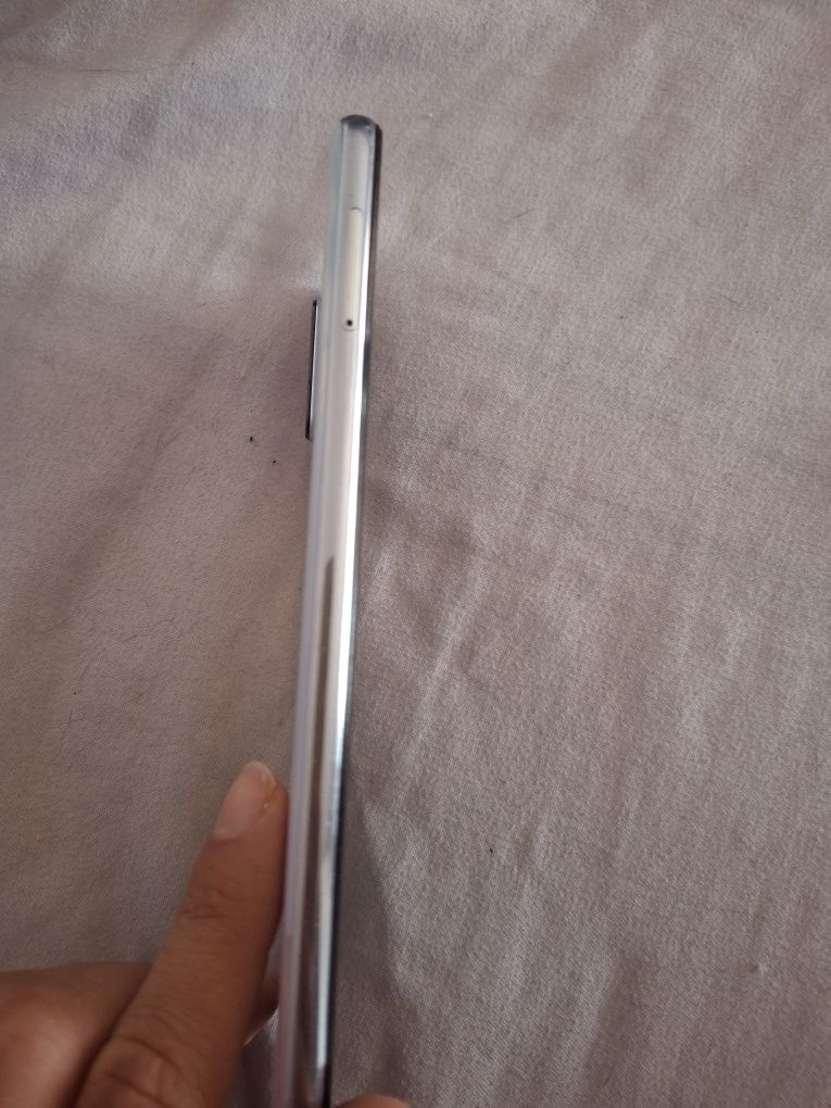 Телефон Huawei P30