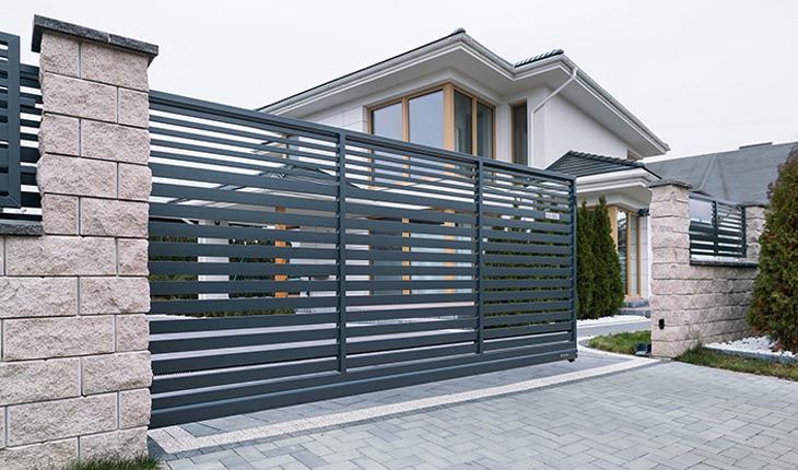 Vand garduri și porți