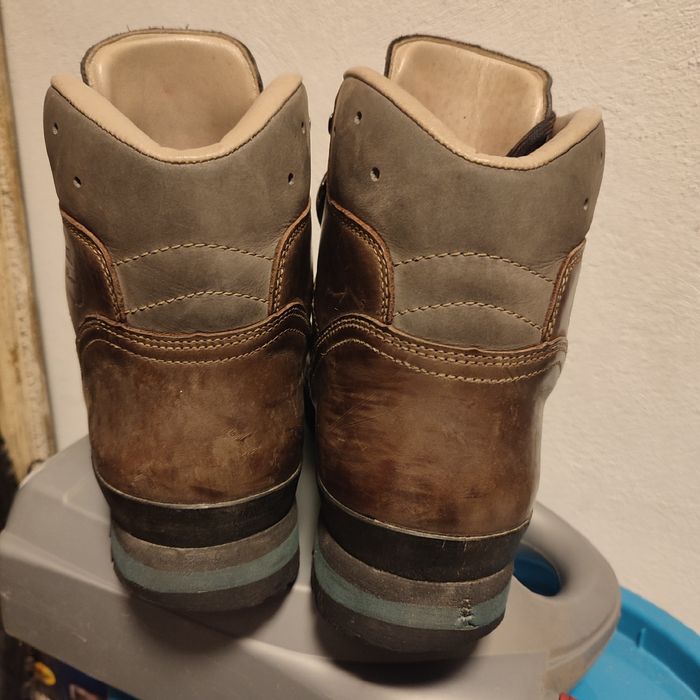 Ghete Nr 44 Meindl Borneo bocanci