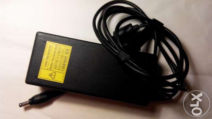 Alimentator Toshiba Original 19V-4,74A 100-:-240V PA3716E-1AC3