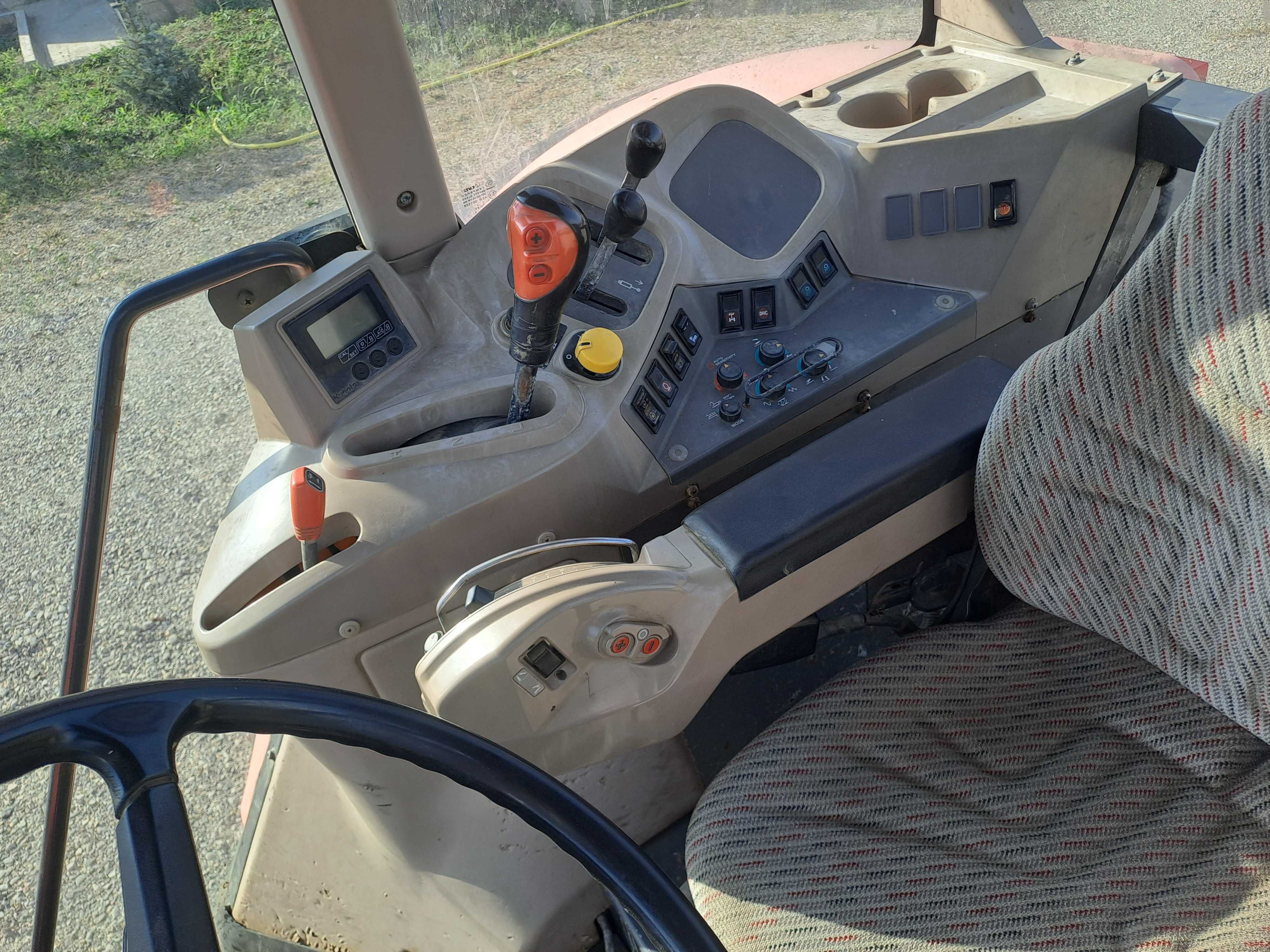 Tractor Kubota M130X - 2012
