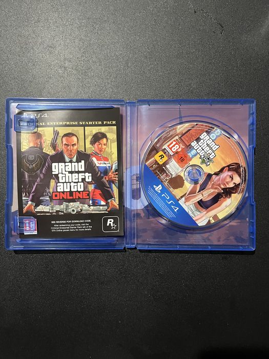 GTA V - premium edition - PS4