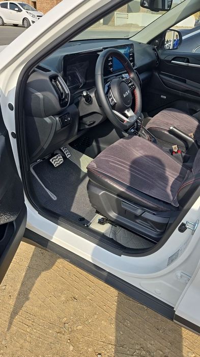 KIA SONET FULL 3 ПОЗИЦИЯ 2025 жыл пробег 300 журген  сатылады