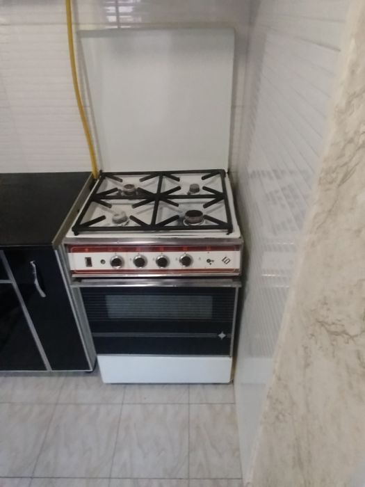 Газ плита 800.00сум