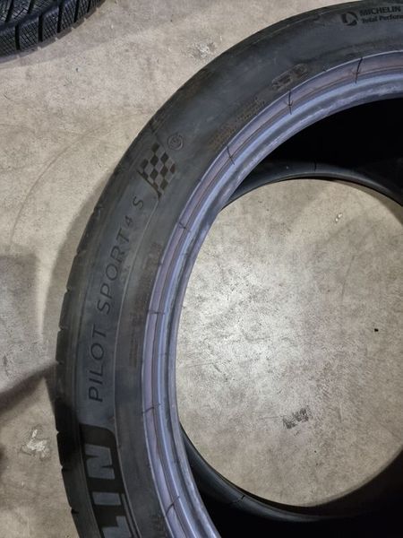 325/35/22 MICHELIN 2бр