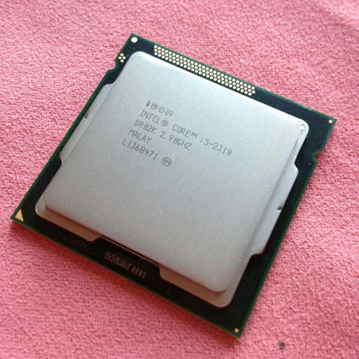 продам центральныи  процессор