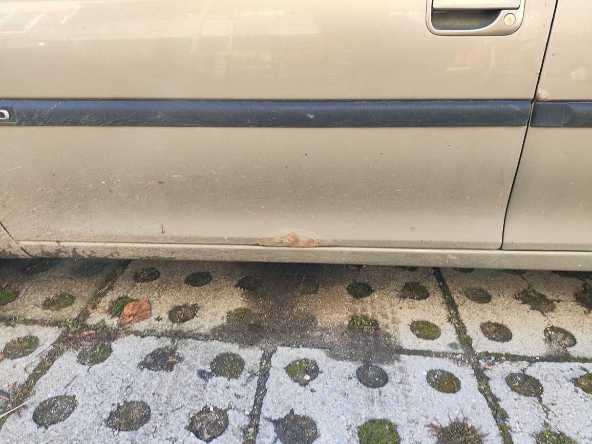 Продавам OPEL VECTRA B 1.6 16V.