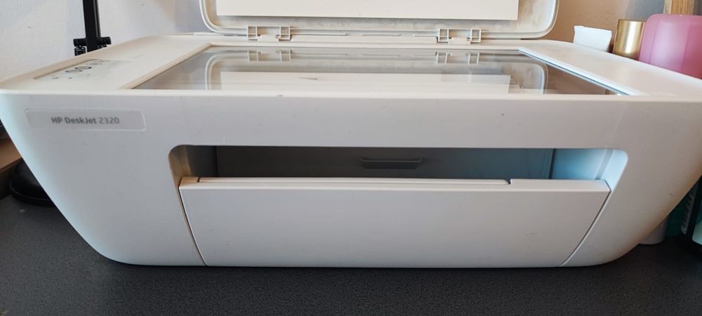 Vand imprimanta hp deskjet 2320