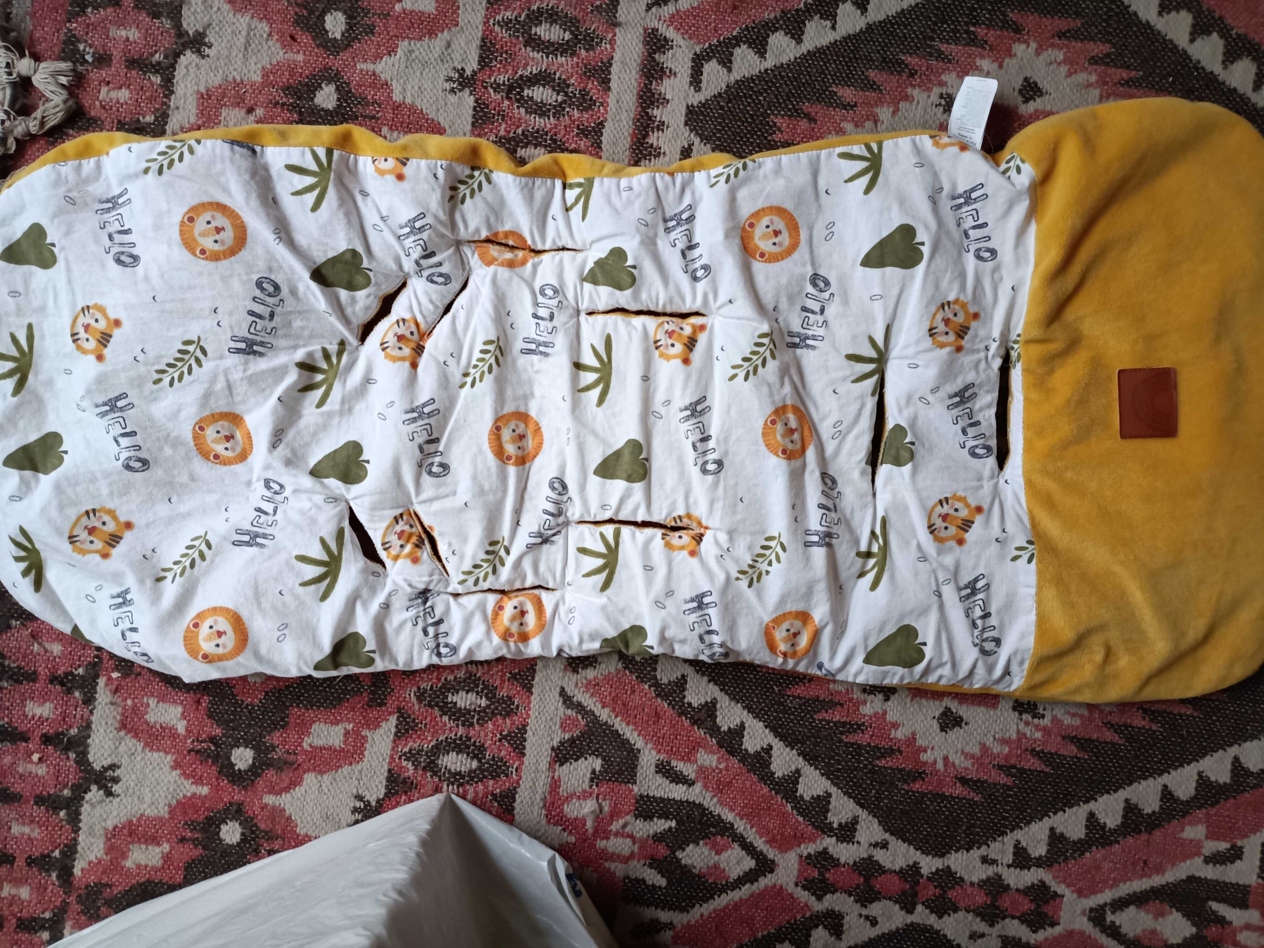 Подложка за бебешка количка