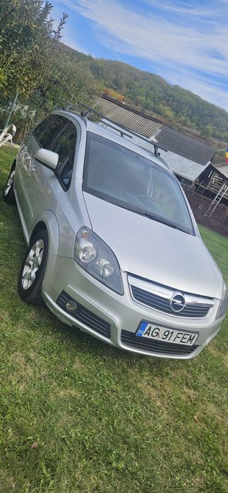 Opel Zafira B 2008 motor 2L 7 locuri
