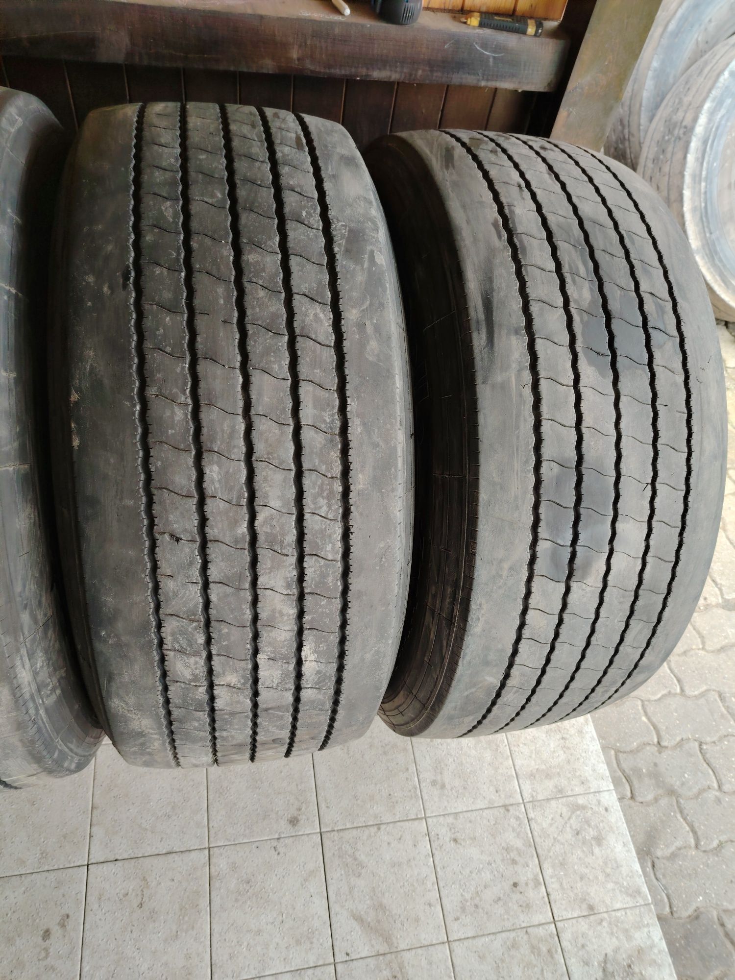 385/55 R22,5 Apollo Endurace direcție și vagon