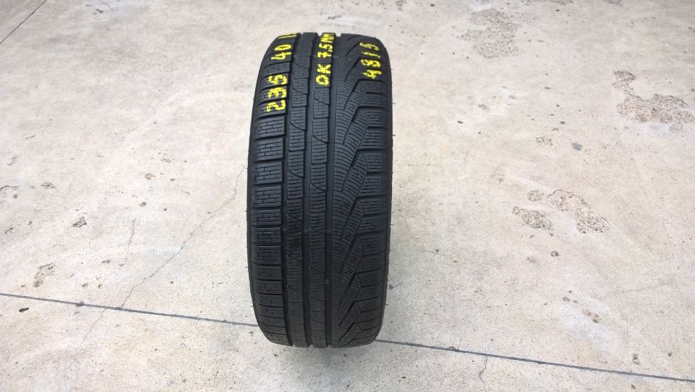 O anvelopa de iarna 235 40 19 pirelli sottozero 2 profil 7,5 mm