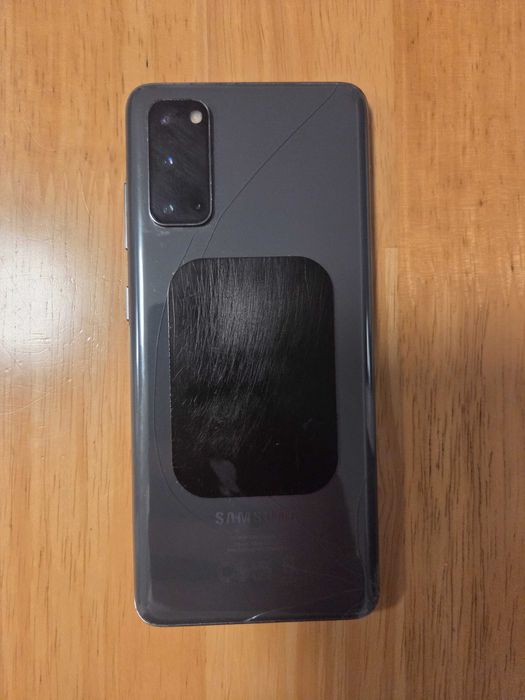 Vând telefon Samsung S20