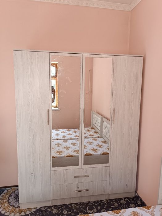 Shkaf sexdi uzidan boradi birinchi quldan.