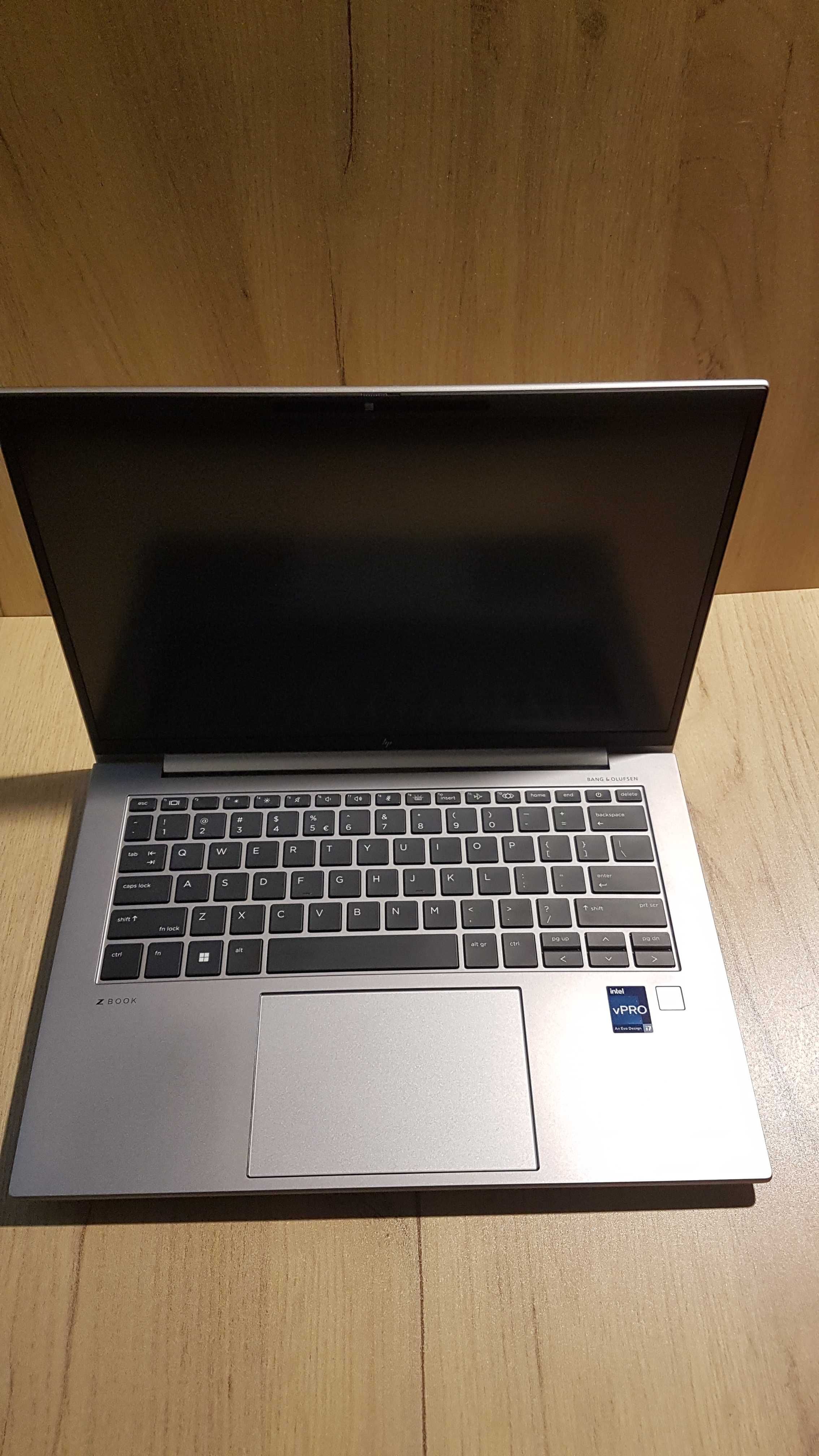 HP ZBook Firefly 14-inch G9 Mobile Workstation PC IMPECABIL
