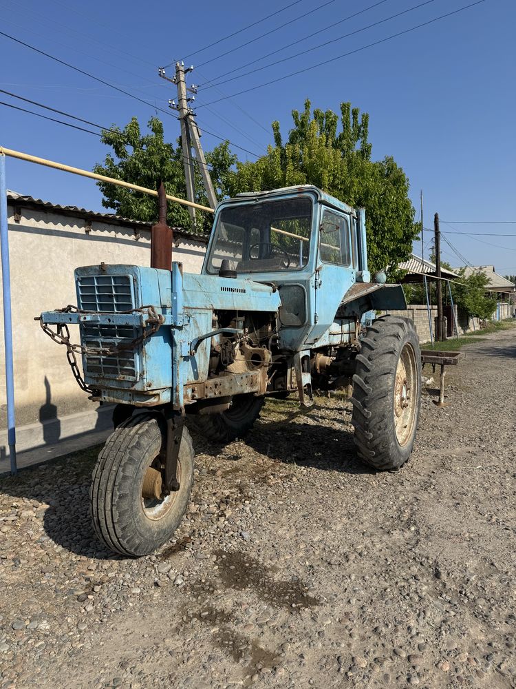 Traktor mtz80 sotiladi