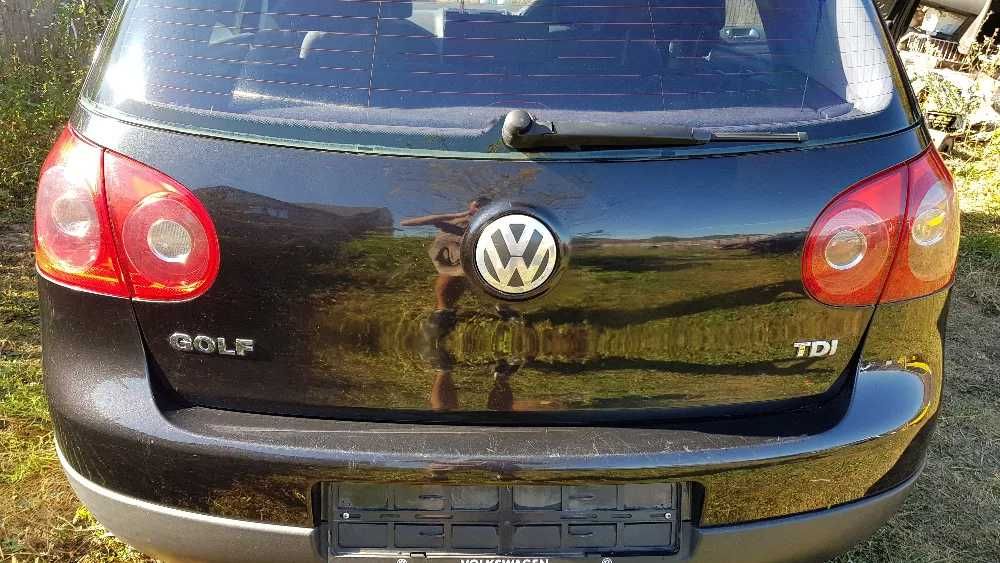 Triple stopuri tripla stop lampa stanga dreapta spate VW Golf 5