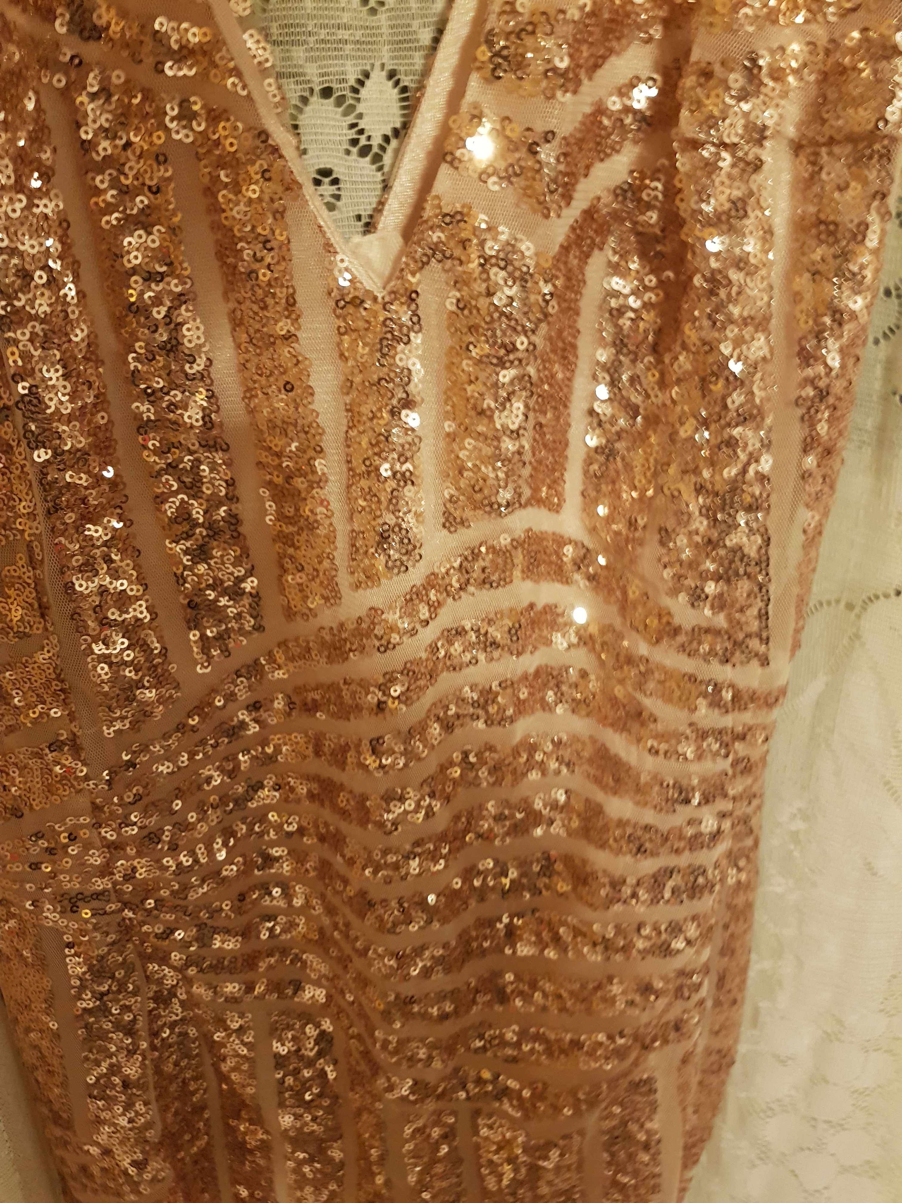 Дамска рокля с паети