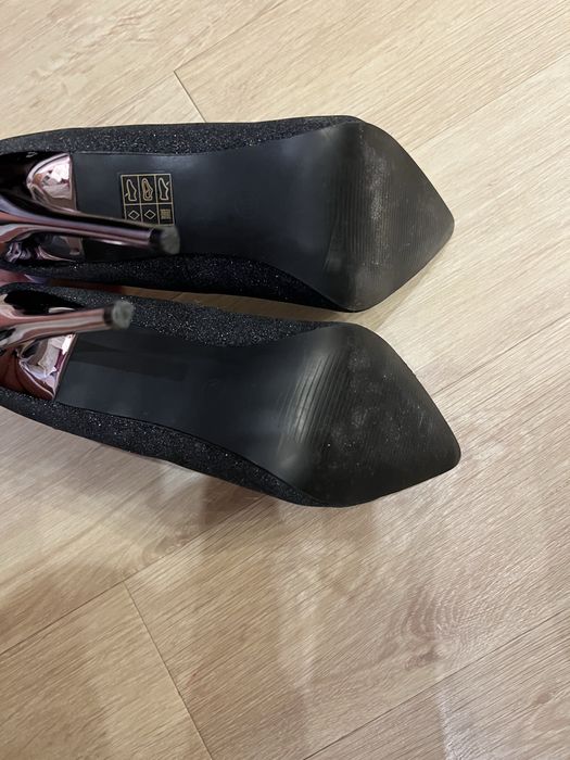 Блестящи токчета shoe aquarium