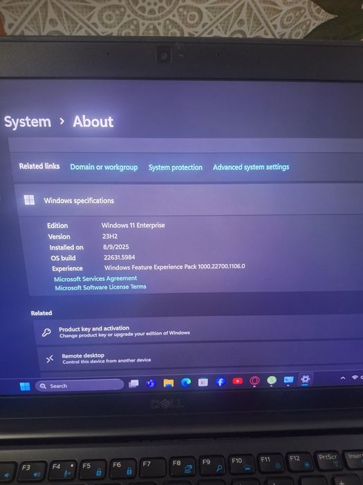Vând sau schimb laptop tacsscreen
