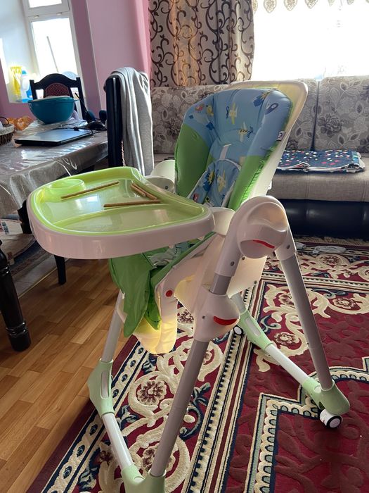 Продам детское кресло для кормления