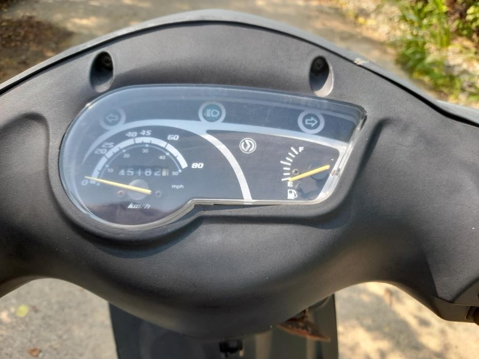 Vand scuter sym 49