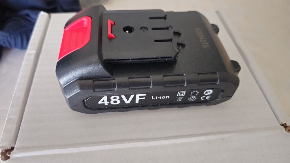 Acumulator Sumker pentru masina de tuns iarba,