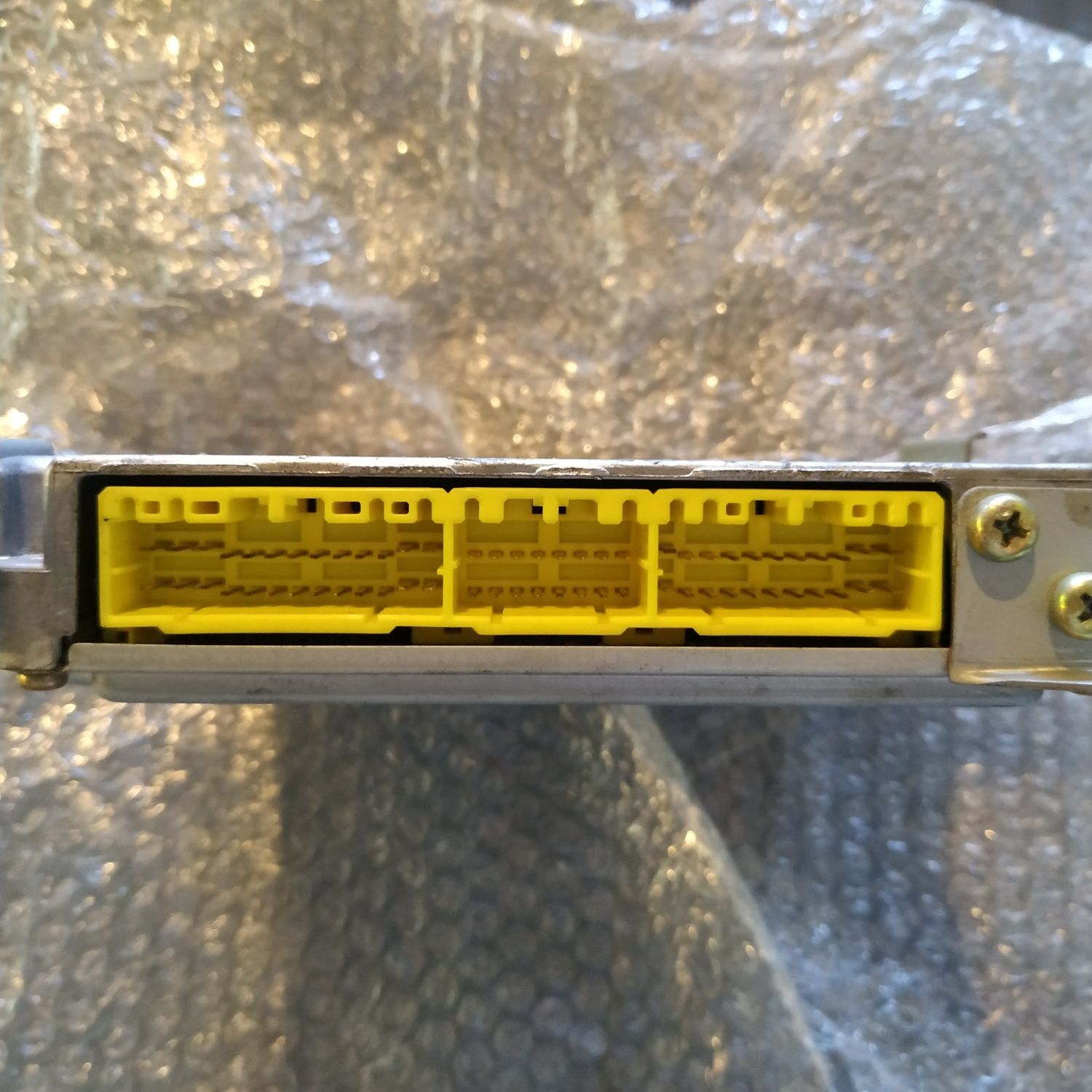 ECU / компютър Daihatsu Feroza