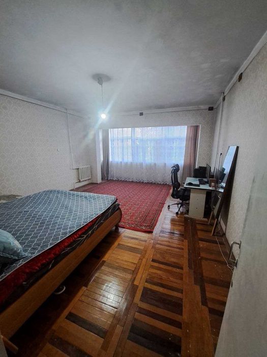 2 хона 60 кв.м. уй сотилади. Кора-камиш 2/4, 9 каватли уйни 2-кавати.